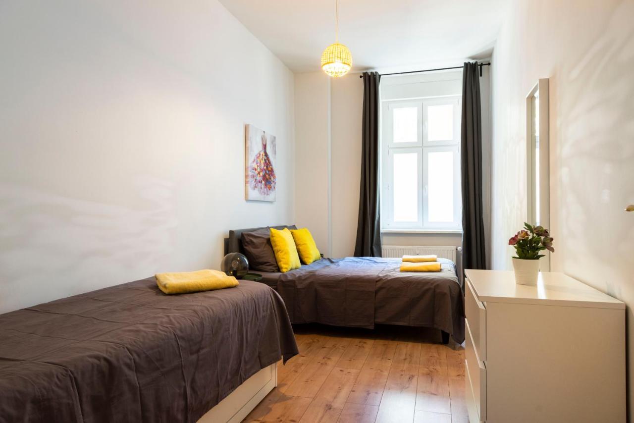 דירות ברלין Freshly Renovated 2Br&Lr+Walk-In Rainshower מראה חיצוני תמונה